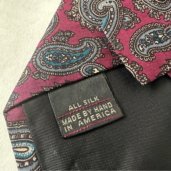 NEW Silk Tie FERREL REED for BORCK Bro’s Burgundy Gray Blue Paisley Handmade USA - Picture 4 of 9